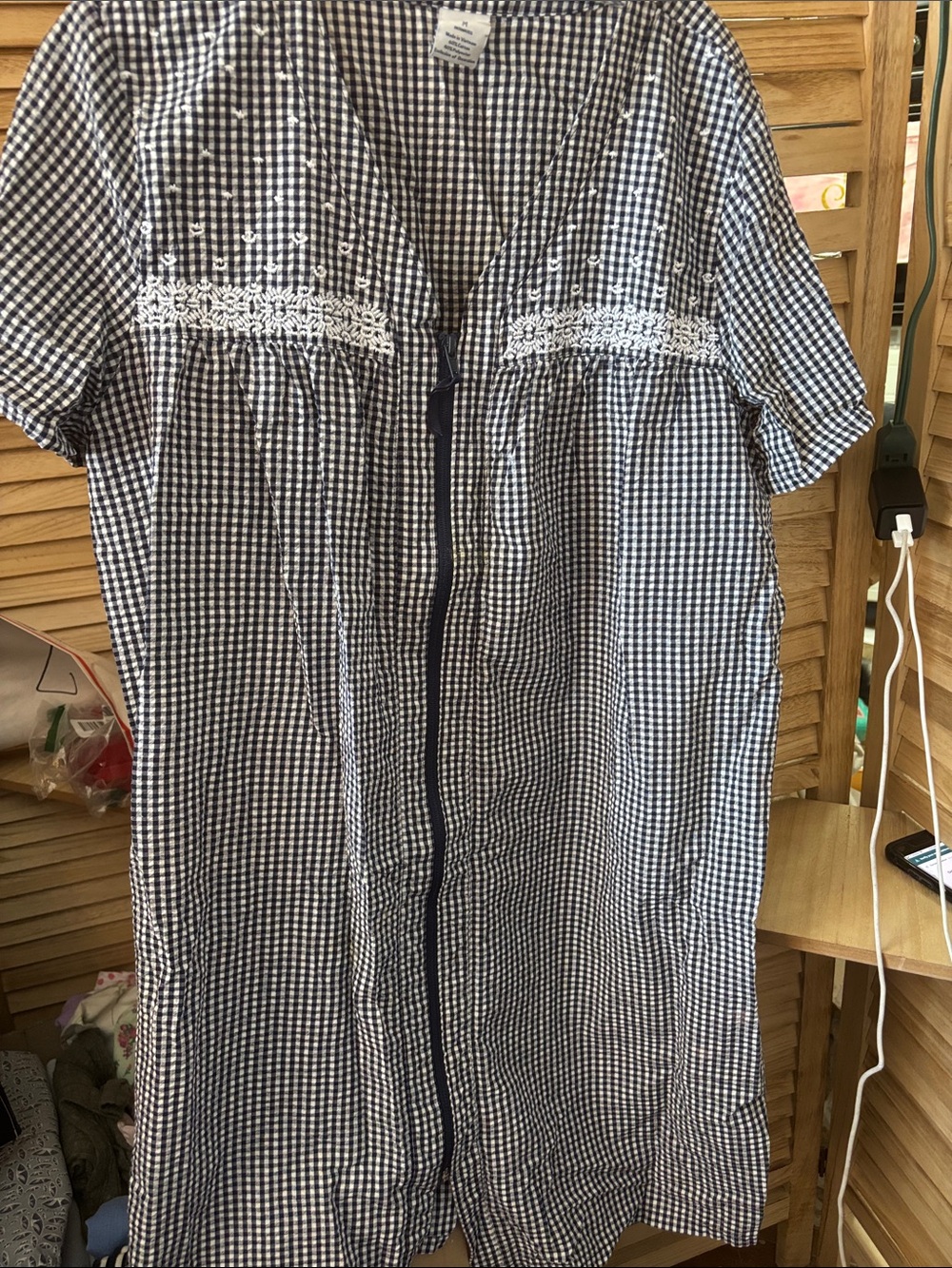 croft & barrow Navy and White Gingham Embroidered Front Robe Medium